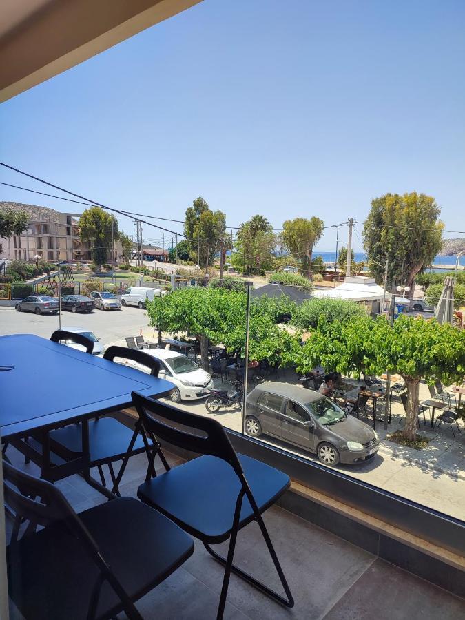 Seaview-Apartments Palaiá Fókaia Екстериор снимка
