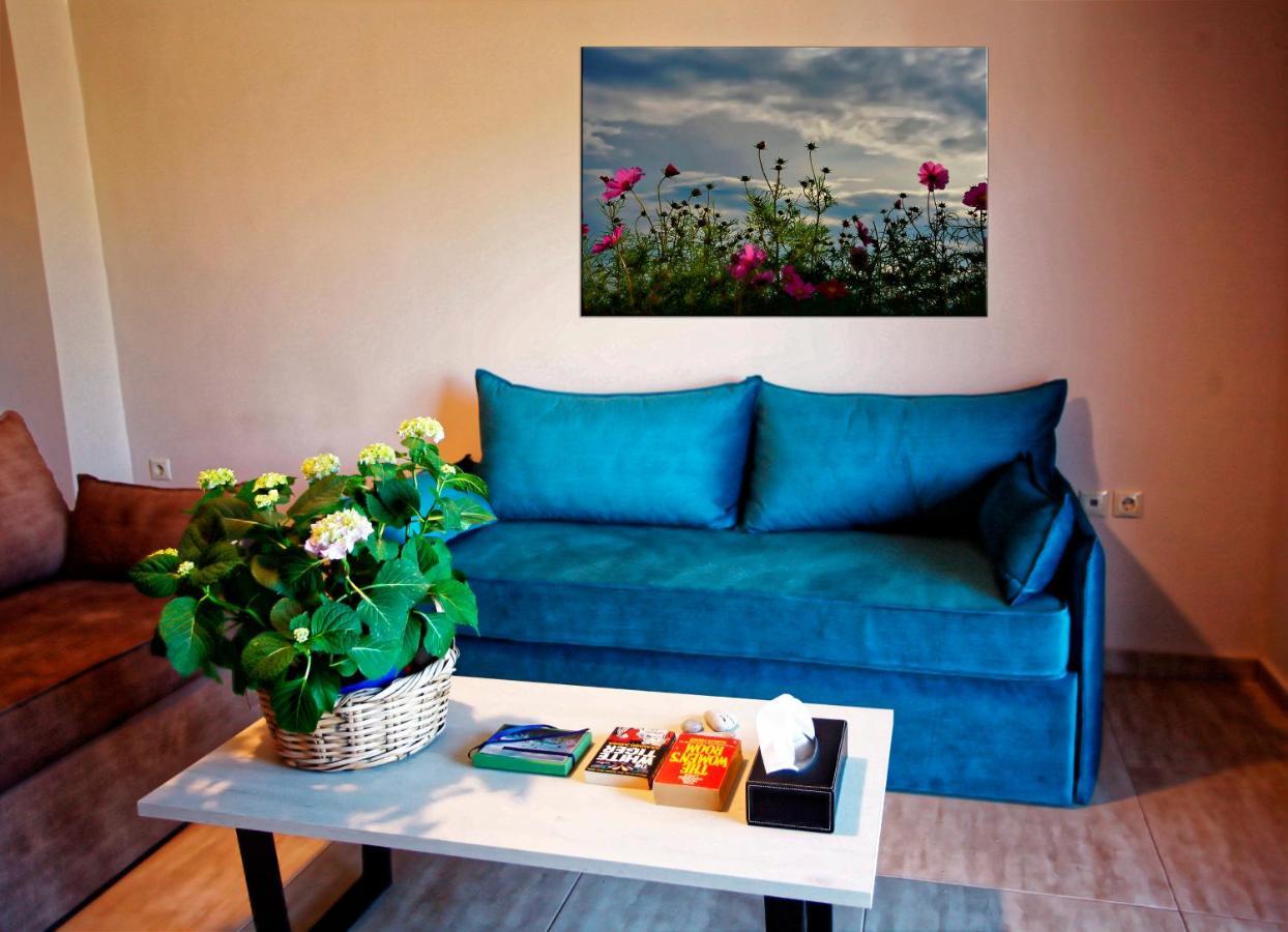 Seaview-Apartments Palaiá Fókaia Екстериор снимка