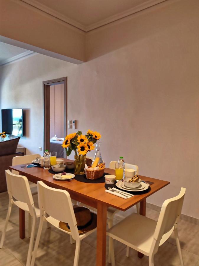 Seaview-Apartments Palaiá Fókaia Екстериор снимка