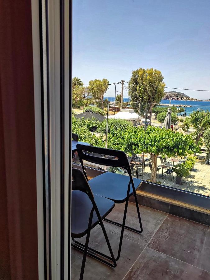 Seaview-Apartments Palaiá Fókaia Екстериор снимка