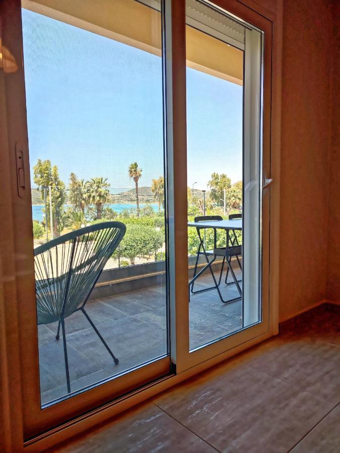 Seaview-Apartments Palaiá Fókaia Екстериор снимка