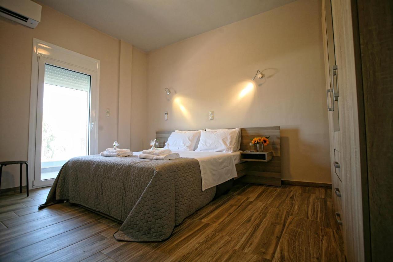 Seaview-Apartments Palaiá Fókaia Екстериор снимка