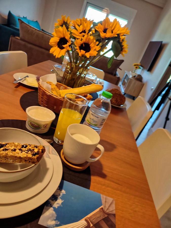 Seaview-Apartments Palaiá Fókaia Екстериор снимка