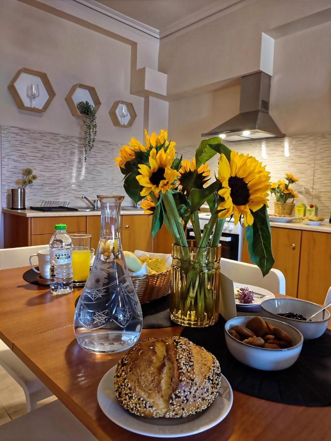Seaview-Apartments Palaiá Fókaia Екстериор снимка