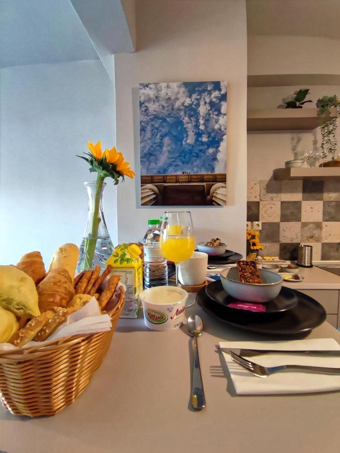 Seaview-Apartments Palaiá Fókaia Екстериор снимка