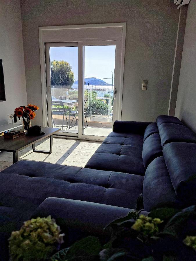 Seaview-Apartments Palaiá Fókaia Екстериор снимка
