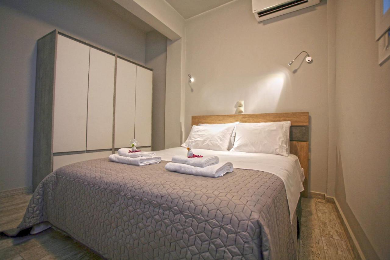 Seaview-Apartments Palaiá Fókaia Екстериор снимка